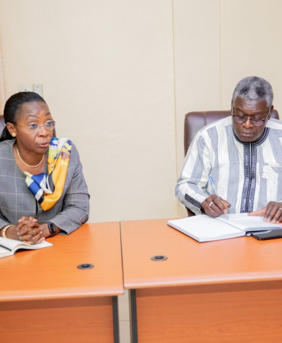 Carnet d’audience : le Président de l’université a reçu la Directrice générale de ECOBANK-Burkina