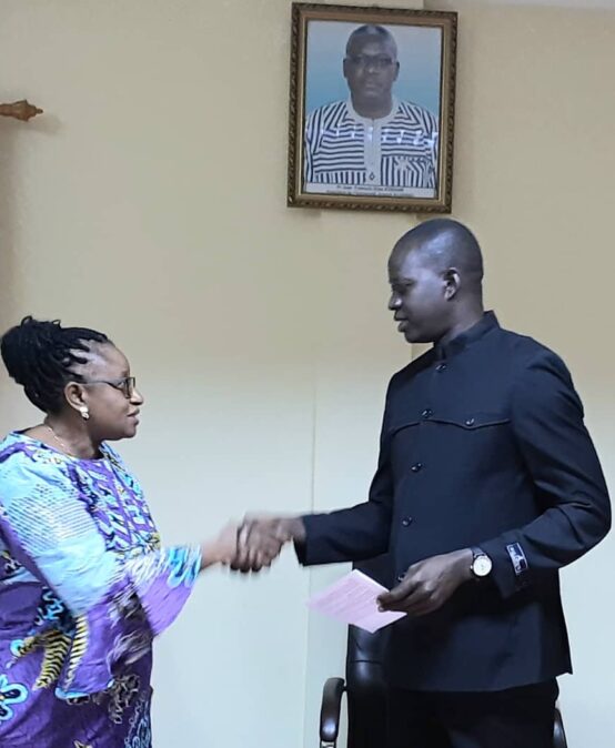 Passation de charges à l’UJKZ : Gertrude BONKOUNGOU/SANON ; la  nouvelle directrice de la  Bibliothèque Universitaire Centrale (BUC)