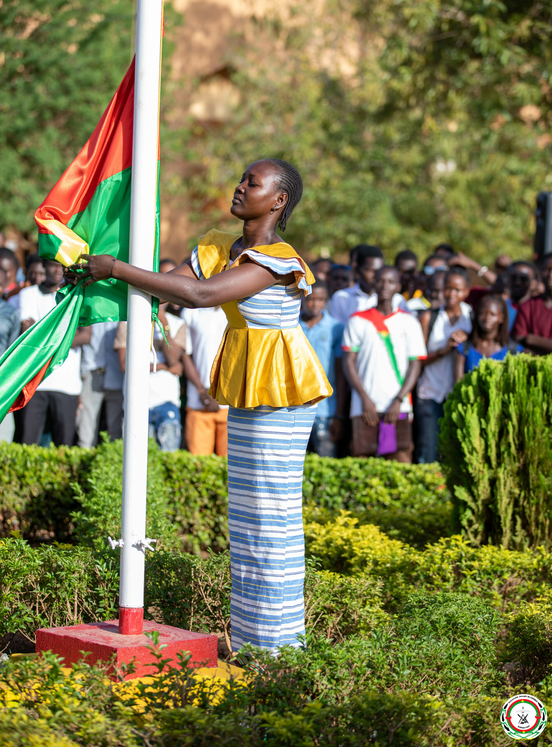 Montée des couleurs nationales : Un appel solennel à la normalisation des années académiques à l’Université Joseph KI-ZERBO Montée des couleurs nationales : Un appel solennel à la normalisation des années académiques à l’Université Joseph KI-ZERBO