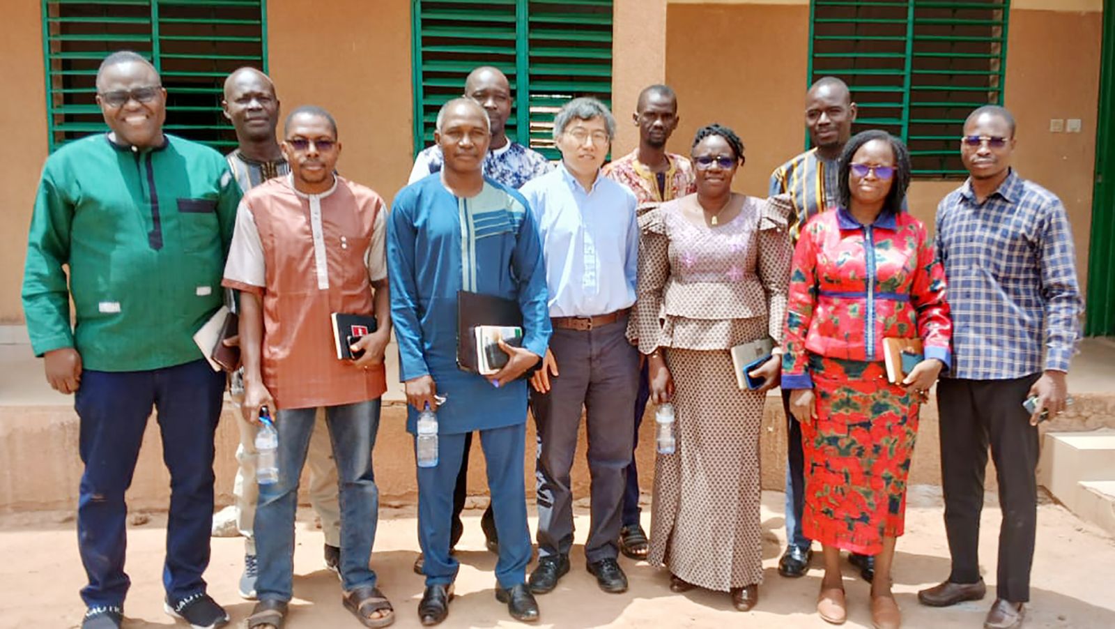 ISSDH/UJKZ: Des enseignants-chercheurs à l’école de l’apprentissage basé sur l’identification des problèmes ISSDH/UJKZ: Des enseignants-chercheurs à l’école de l’apprentissage basé sur l’identification des problèmes