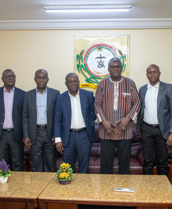 Coopération universitaire : le staff de l’Université Denis Sassou-N’Guesso (UDSN) en immersion à l’UJKZ