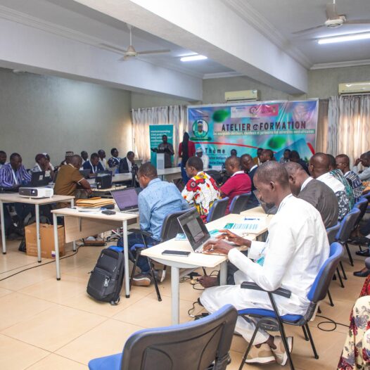 Des enseignants chercheurs de l’Afrique de l’ouest réfléchissent sur l’intégration de l’Agriculture Intelligente dans les curricula universitaires