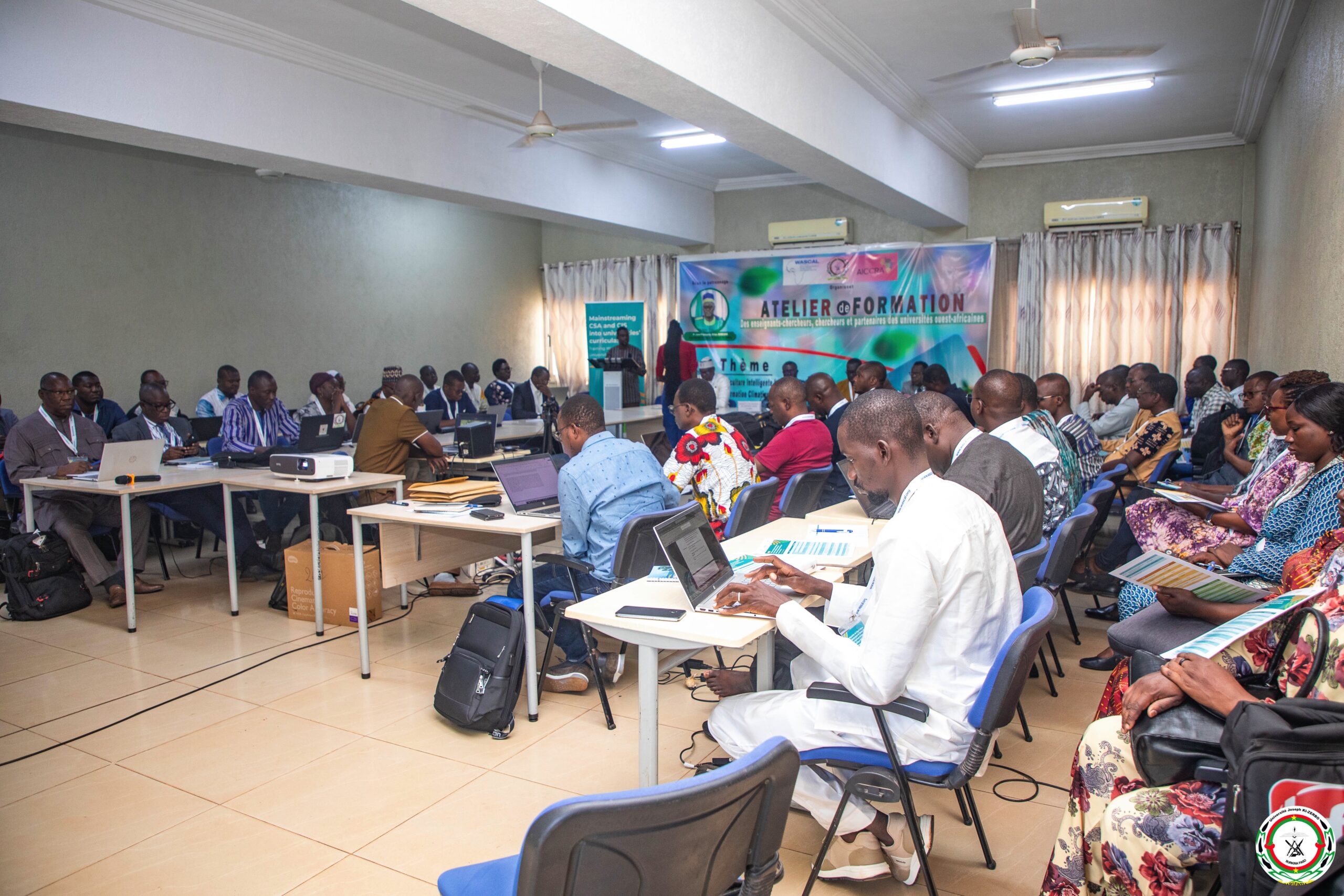 Des enseignants chercheurs de l’Afrique de l’ouest réfléchissent sur l’intégration de l’Agriculture Intelligente dans les curricula universitaires